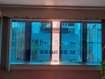 Película para janela de vidro